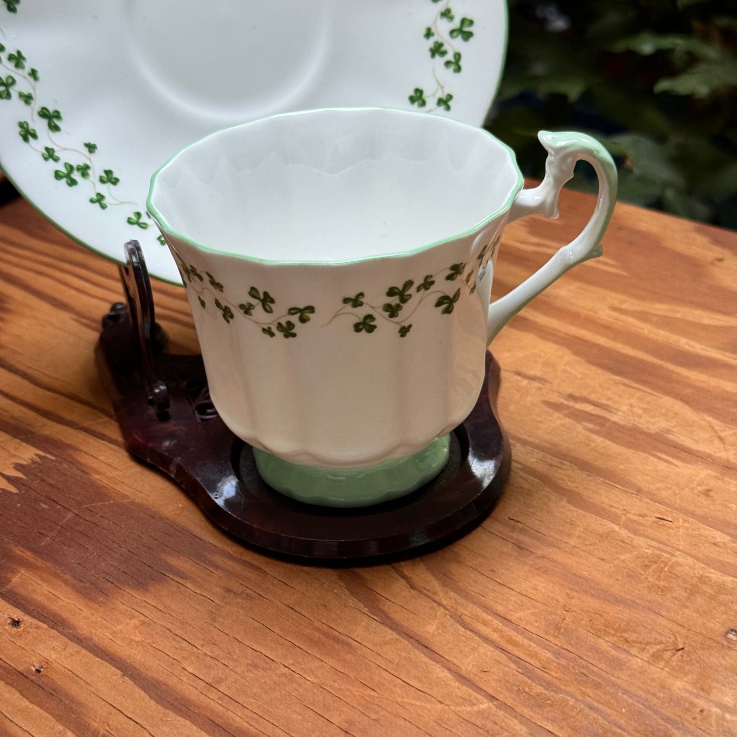 Vintage Royal Crest Clover Tea Cup & Saucers