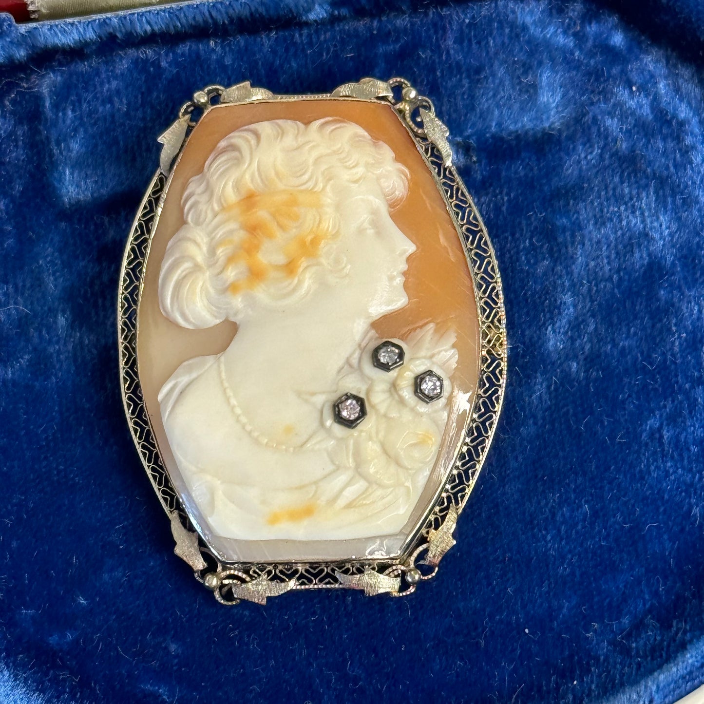 Victorian 14K White Gold Carved Cameo & Three Diamonds Brooch Pendant