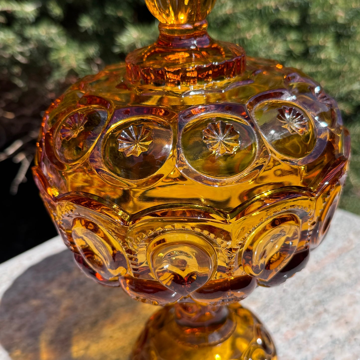 Vintage L. E. Smith Soft Topaz Moon and Stars Pedestal Covered Candy Dish