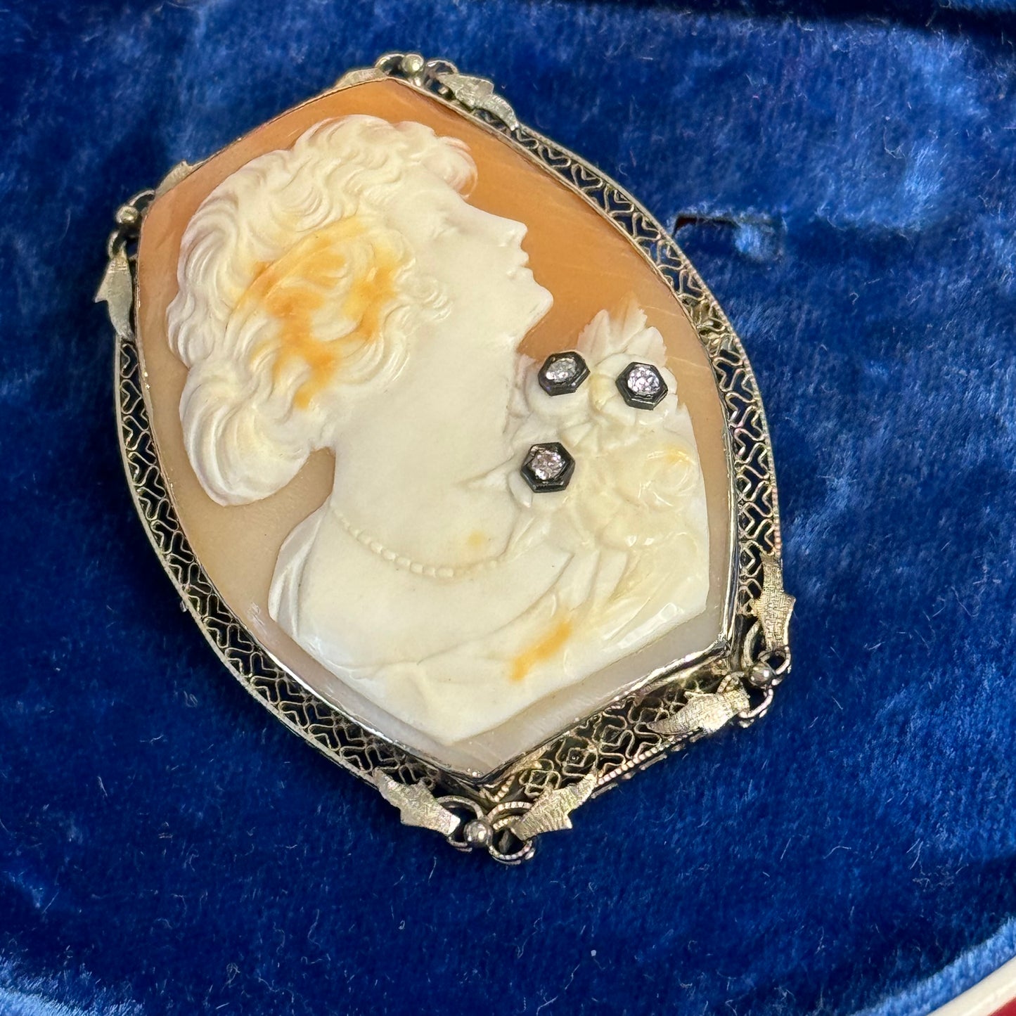 Victorian 14K White Gold Carved Cameo & Three Diamonds Brooch Pendant