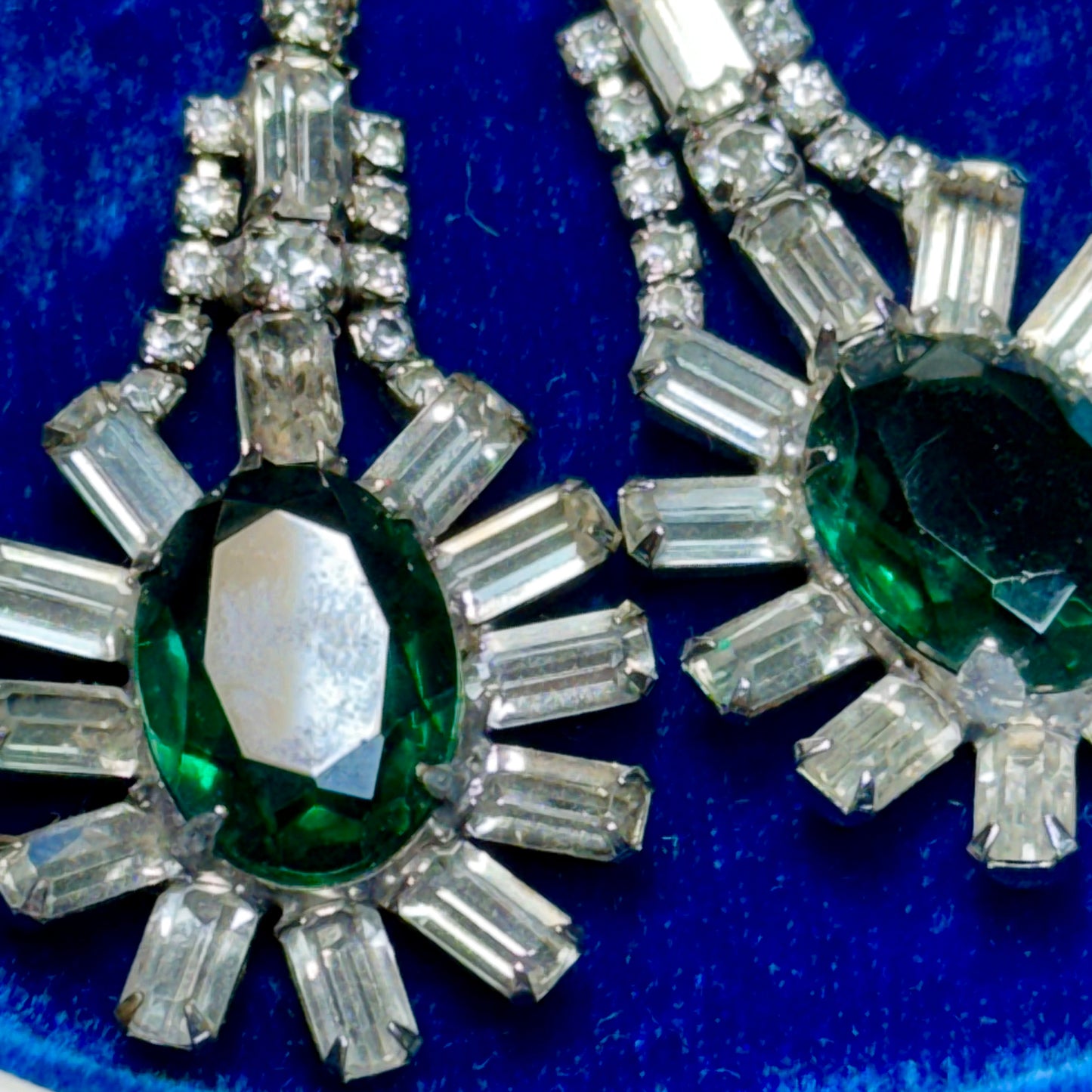 Vintage Eye Catching Green & Clear Rhinestone Dangling Earrings