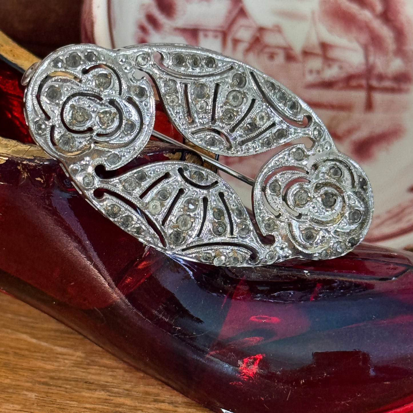 Art Deco Paste Pin