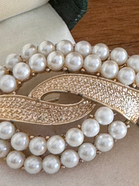 Coro Pegasus Faux Pearl Brooch