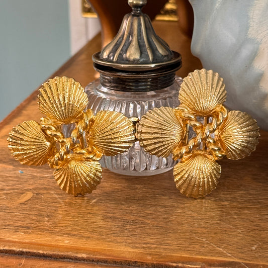 Vintage 1975 Mimi Di N Nautical Clam Shell Belt Buckle