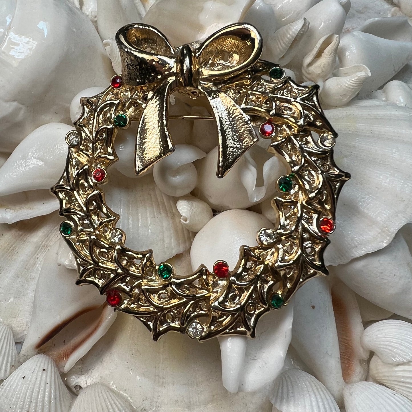 Vintage Tancer II Coro Wreath Christmas Pin