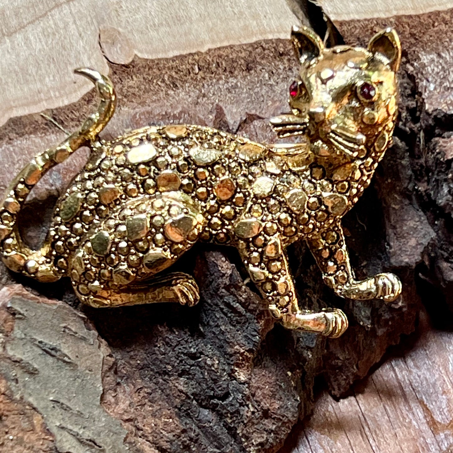 Vintage Spotted Jaguar Pin