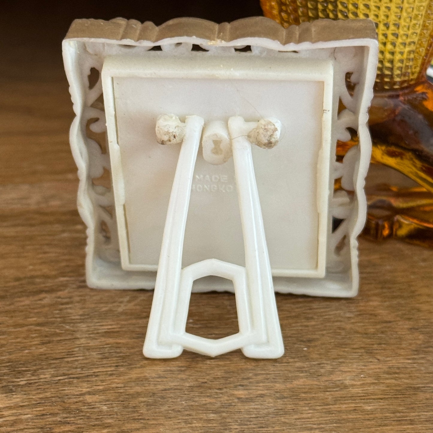 Vintage Hong Kong A Young Girl Reading Doll House Plastic Frame Easel