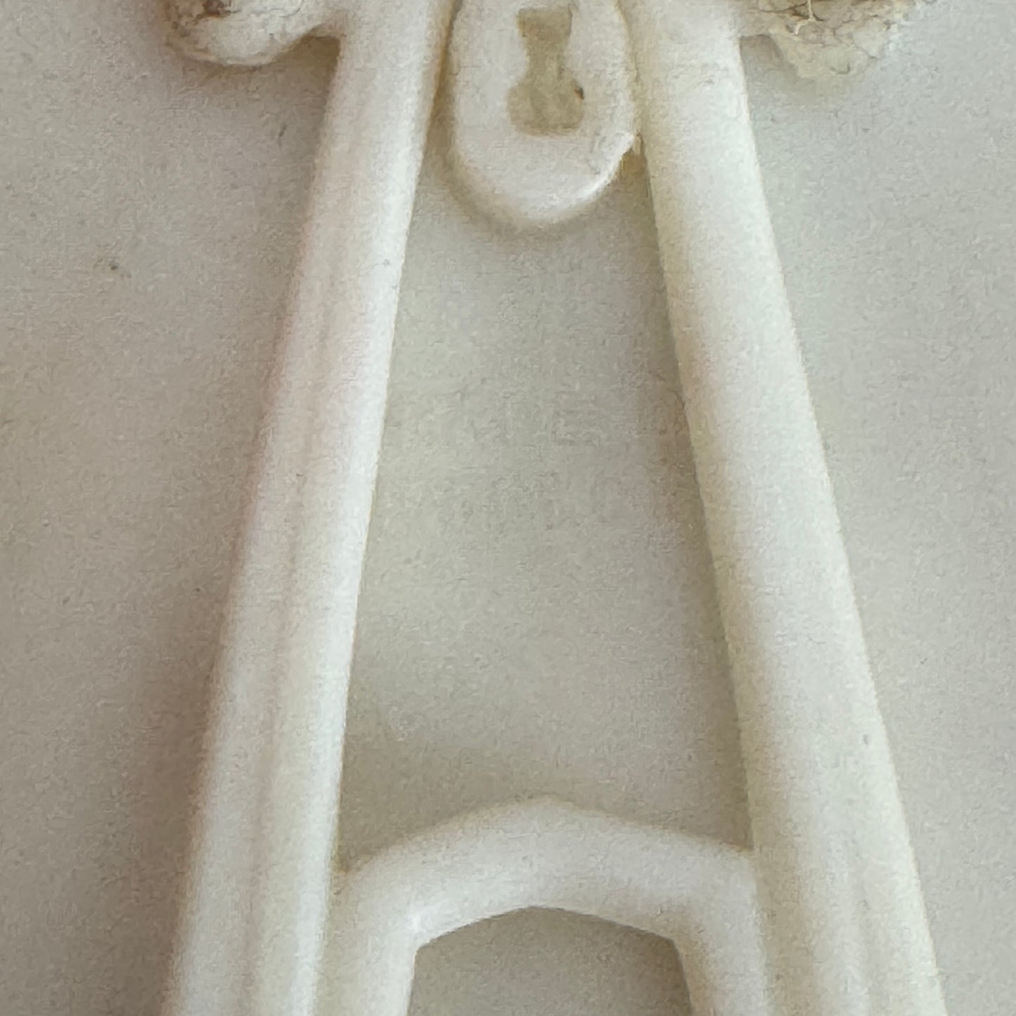 Vintage Hong Kong A Young Girl Reading Doll House Plastic Frame Easel