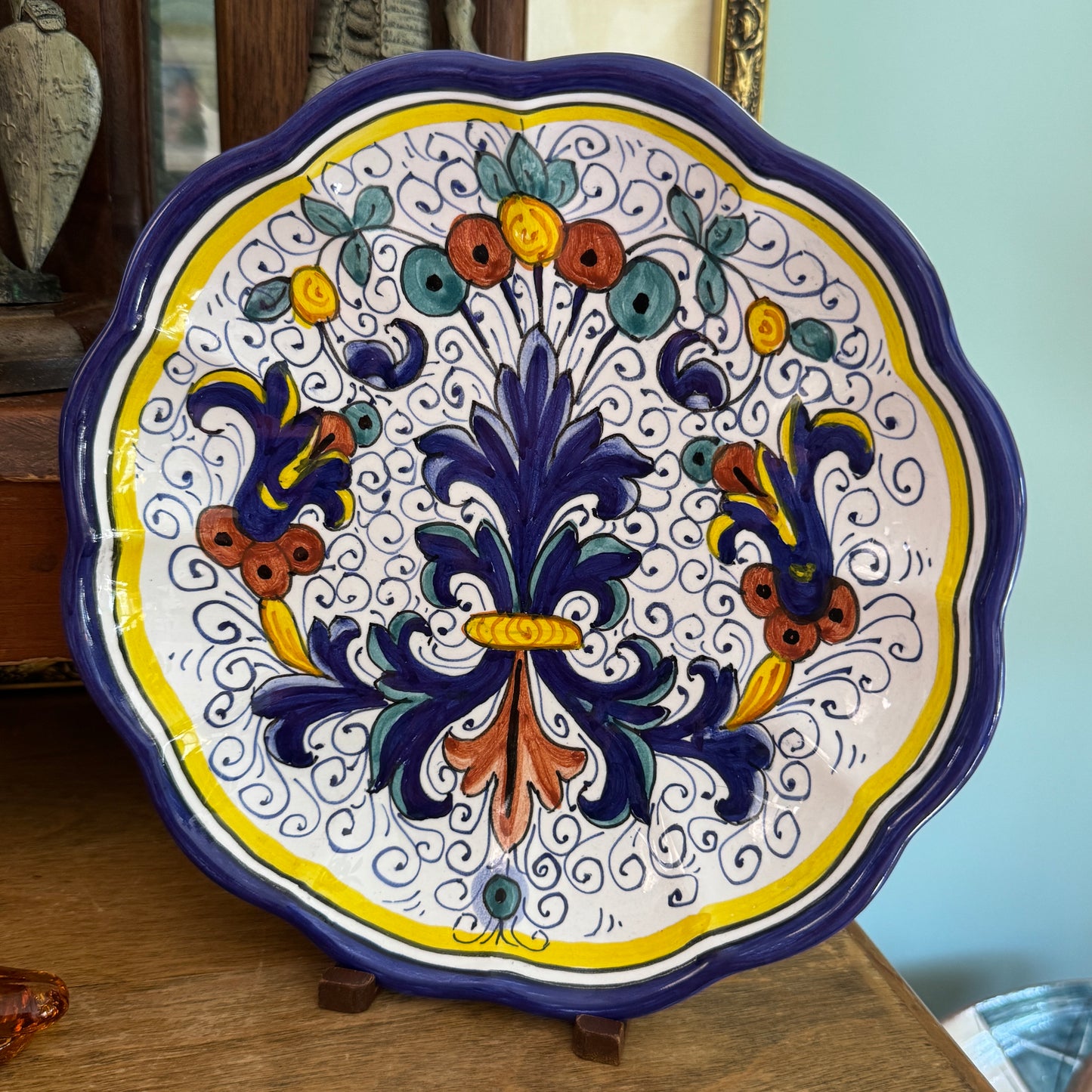 Italian Pottery Scalloped Edge Wall Plate Assisi