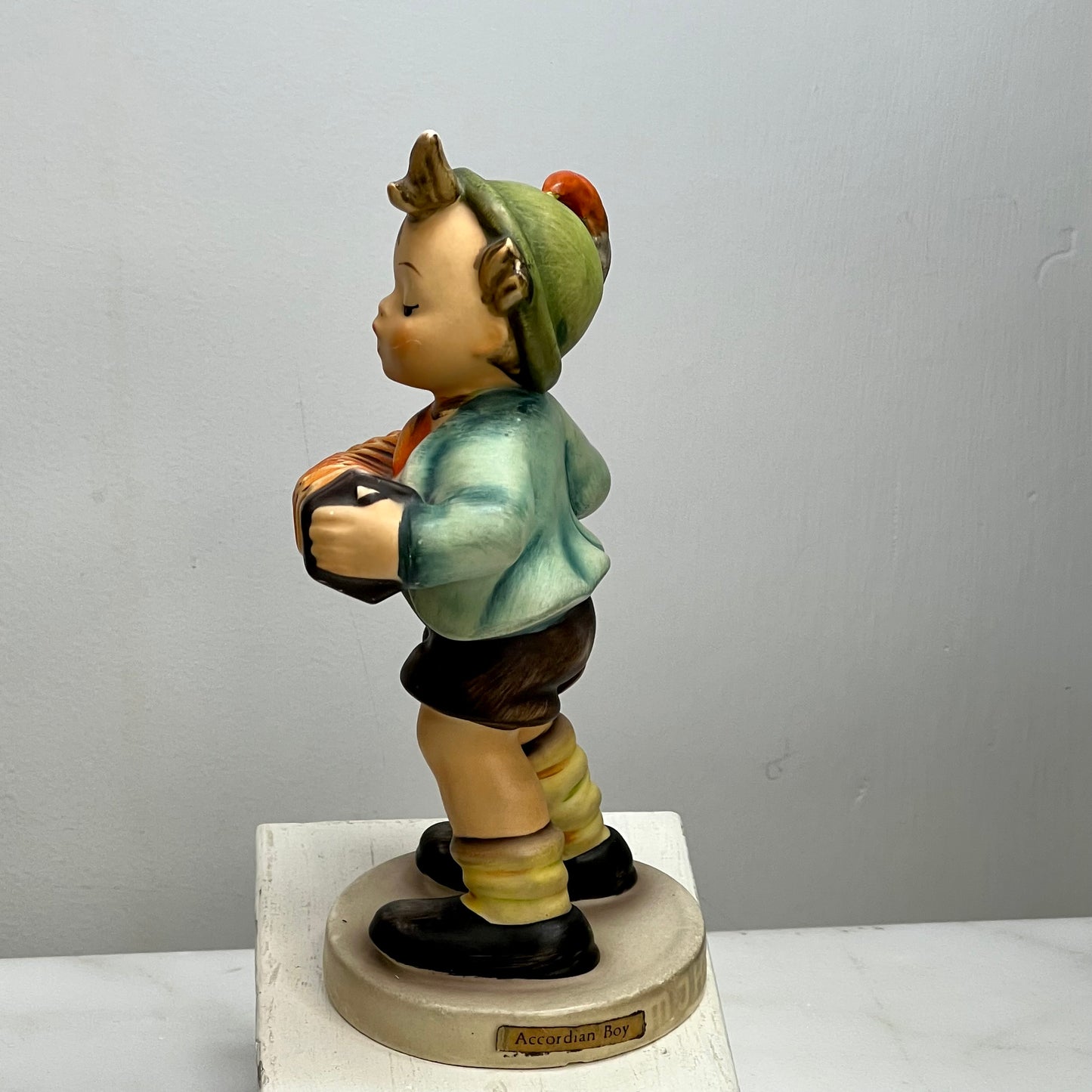 Hummel "Accordion Boy " HUM 185 M. I. Hummel