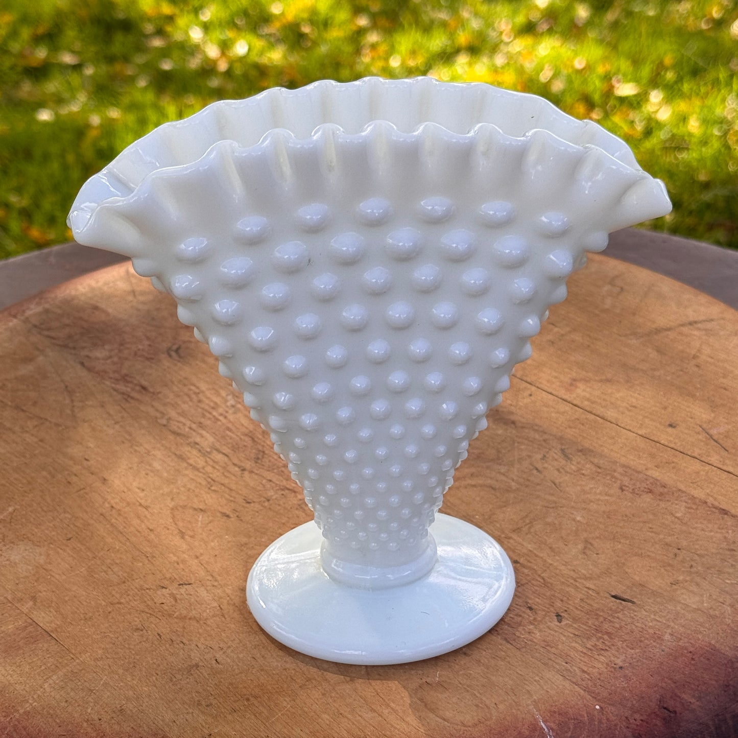 Vintage Fenton White Fan Shaped Ruffled Glass Vase