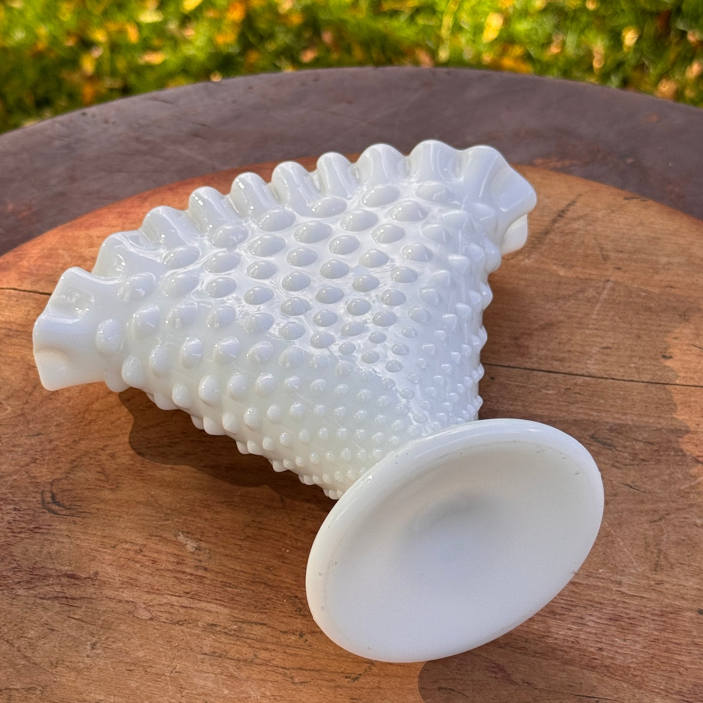 Vintage Fenton White Fan Shaped Ruffled Glass Vase
