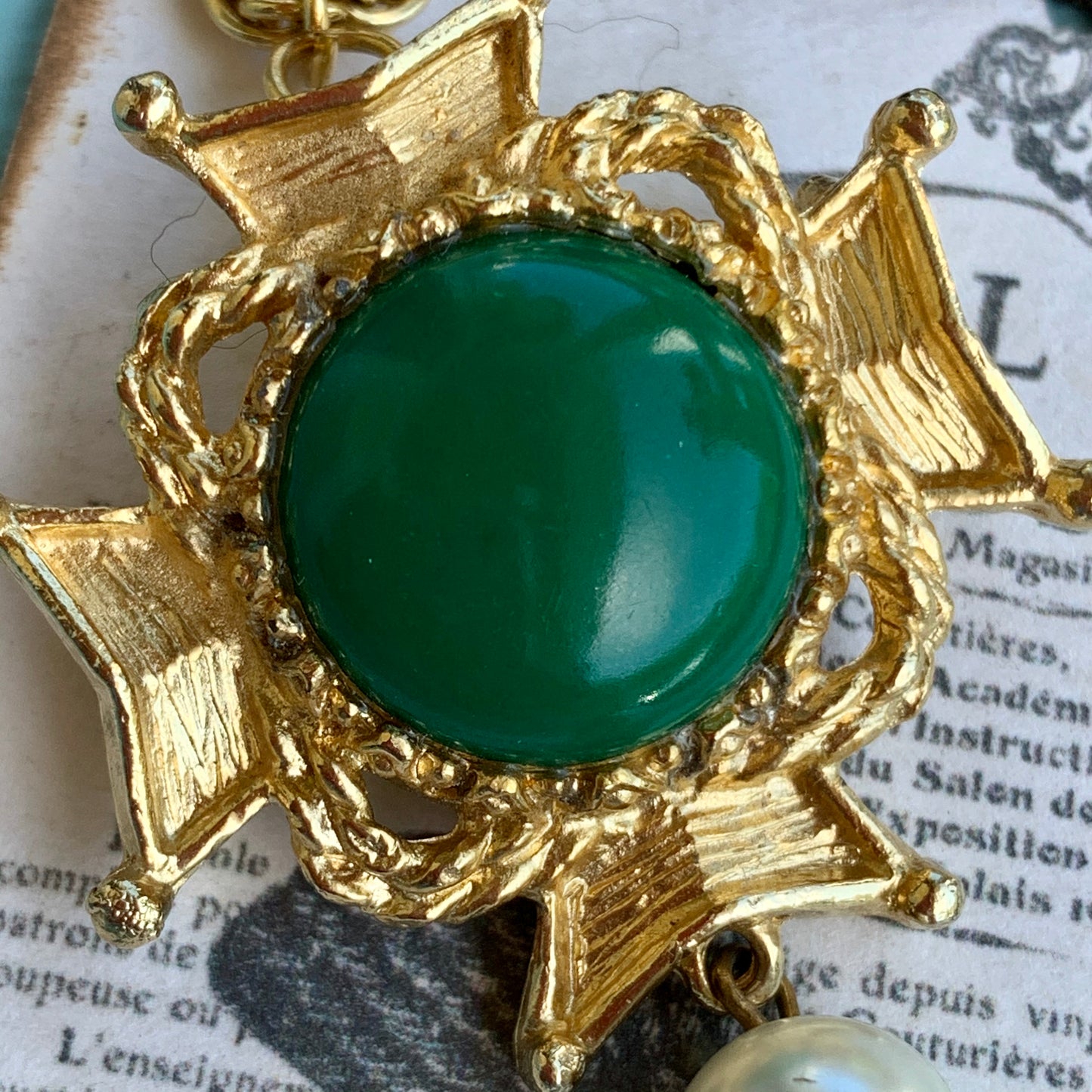Vintage Green Glass Cabochon Maltese Cross Pendant Necklace