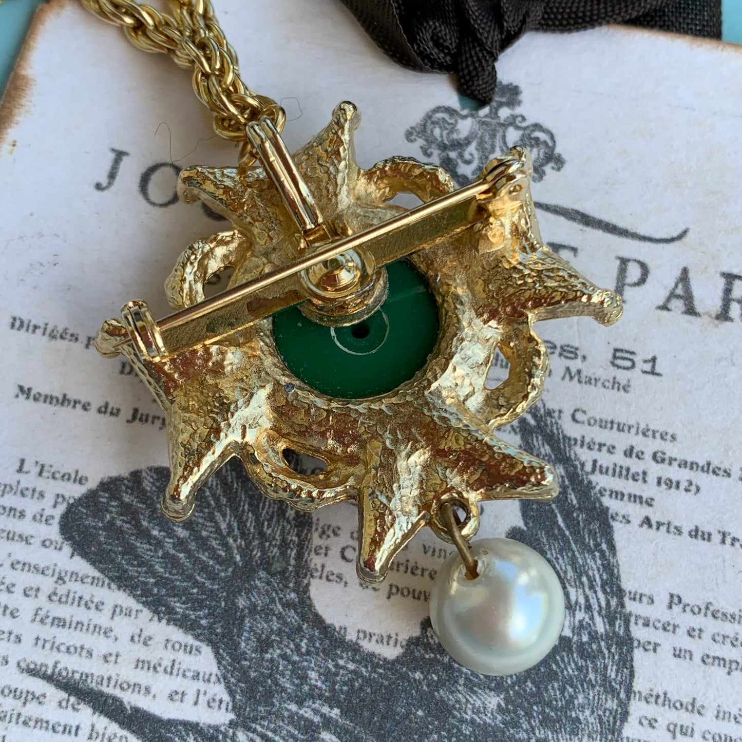 Vintage Green Glass Cabochon Maltese Cross Pendant Necklace