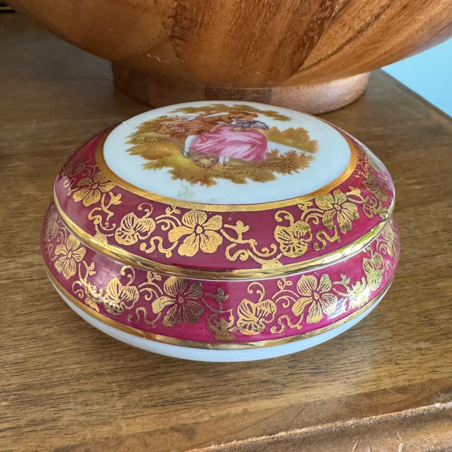 Vintage French Imperial Limoges Fragonnard Trinket Box