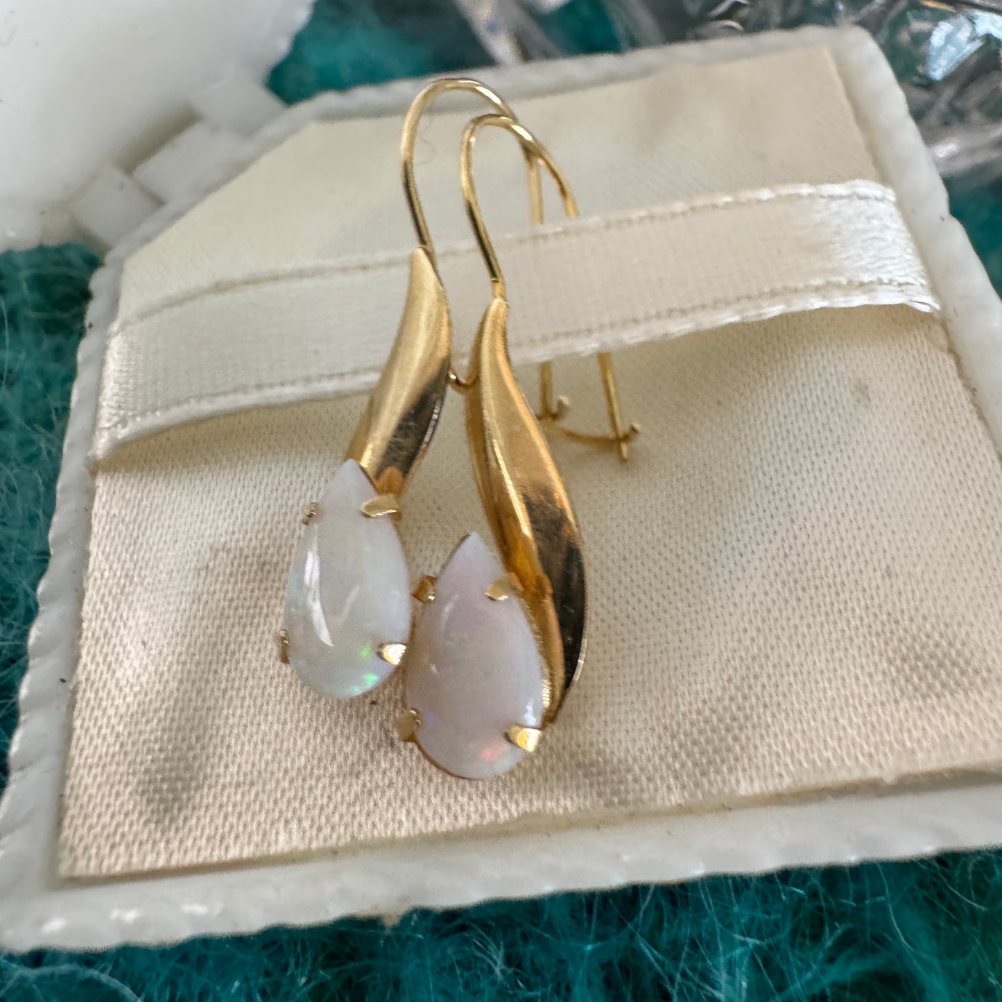 Vintage 14K Yellow Gold Opal Earrings
