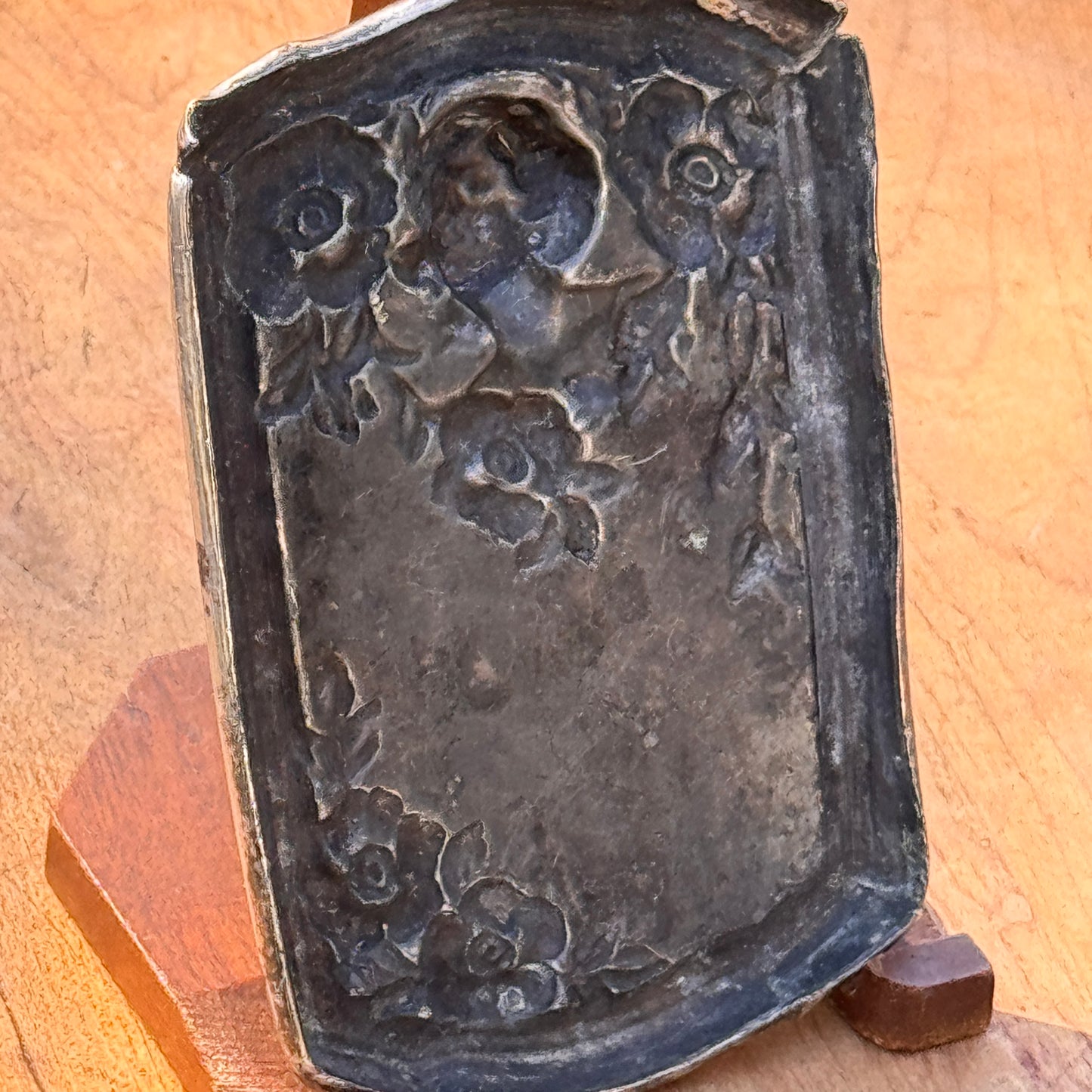 Victorian Gibson Girl Silver Plate Metal Embossed Cover