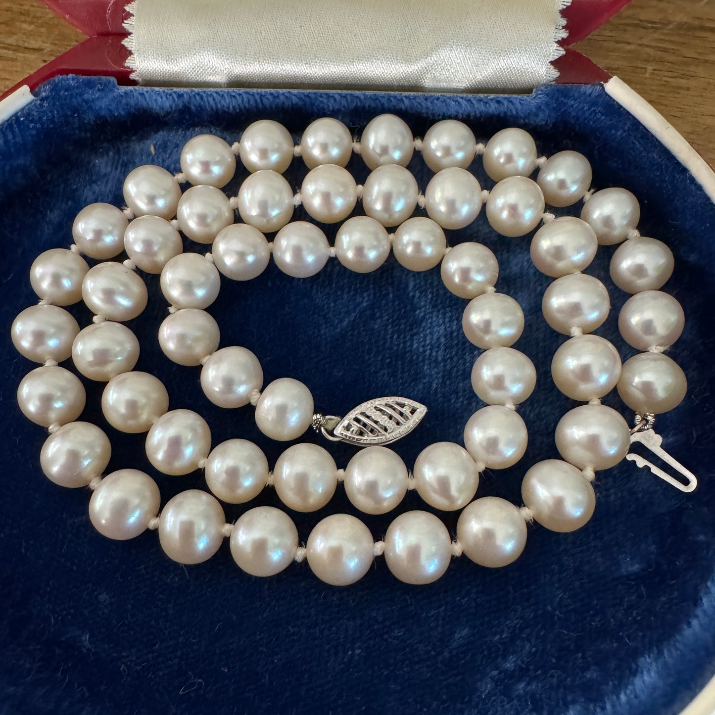 Vintage 14K White Gold Filigree Soft White Cultured Pearl Necklace