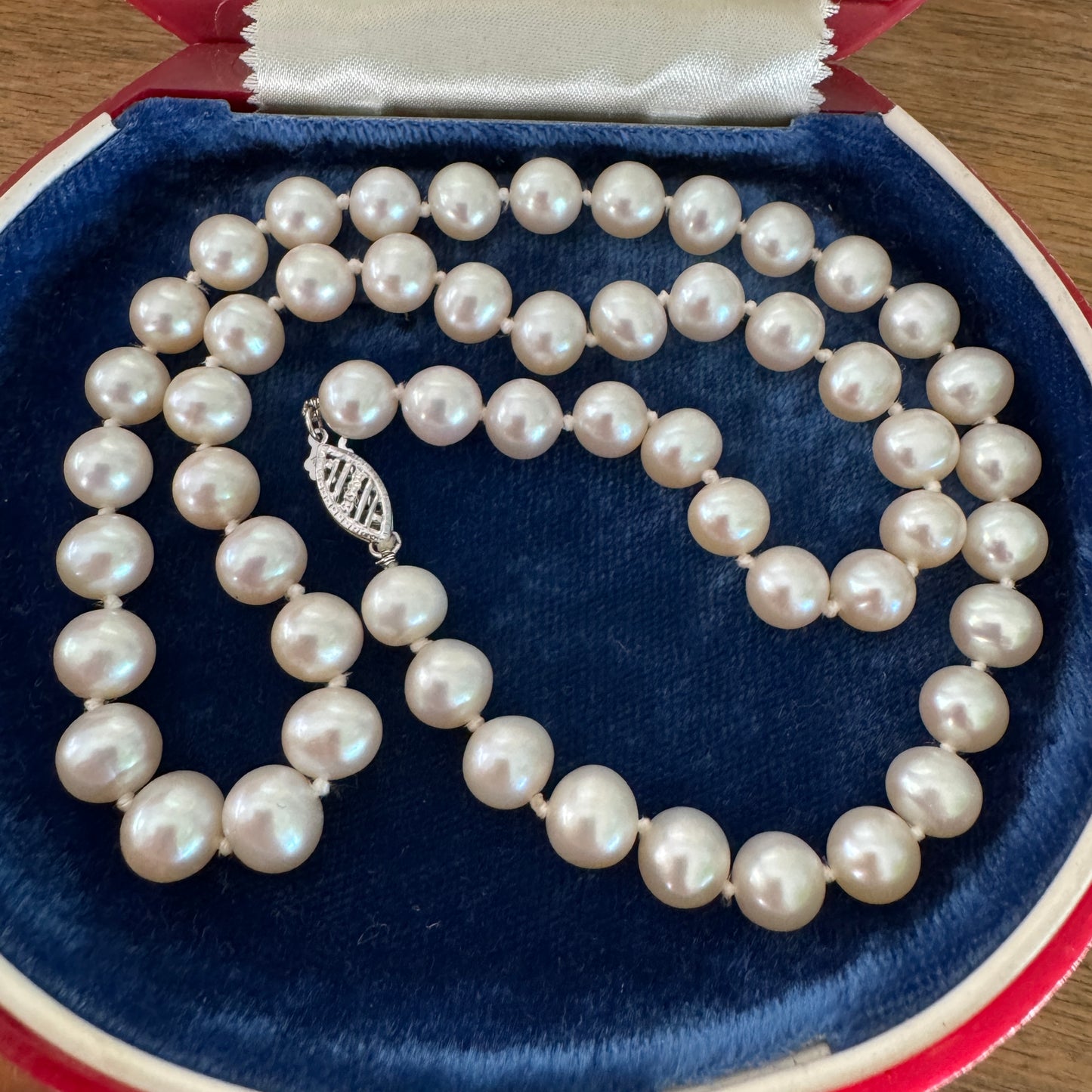 Vintage 14K White Gold Filigree Soft White Cultured Pearl Necklace