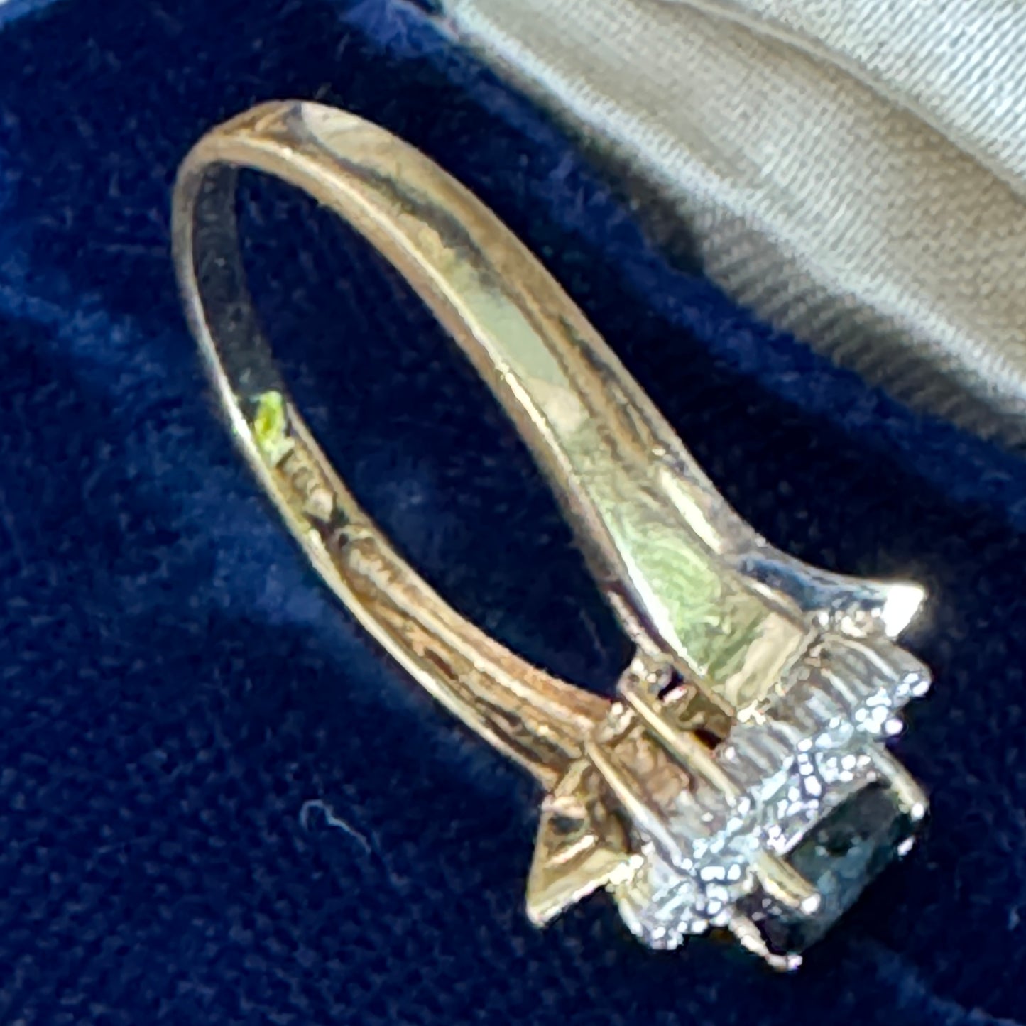 Vintage 10K Yellow Gold Sapphire and Diamond Ring Size 7