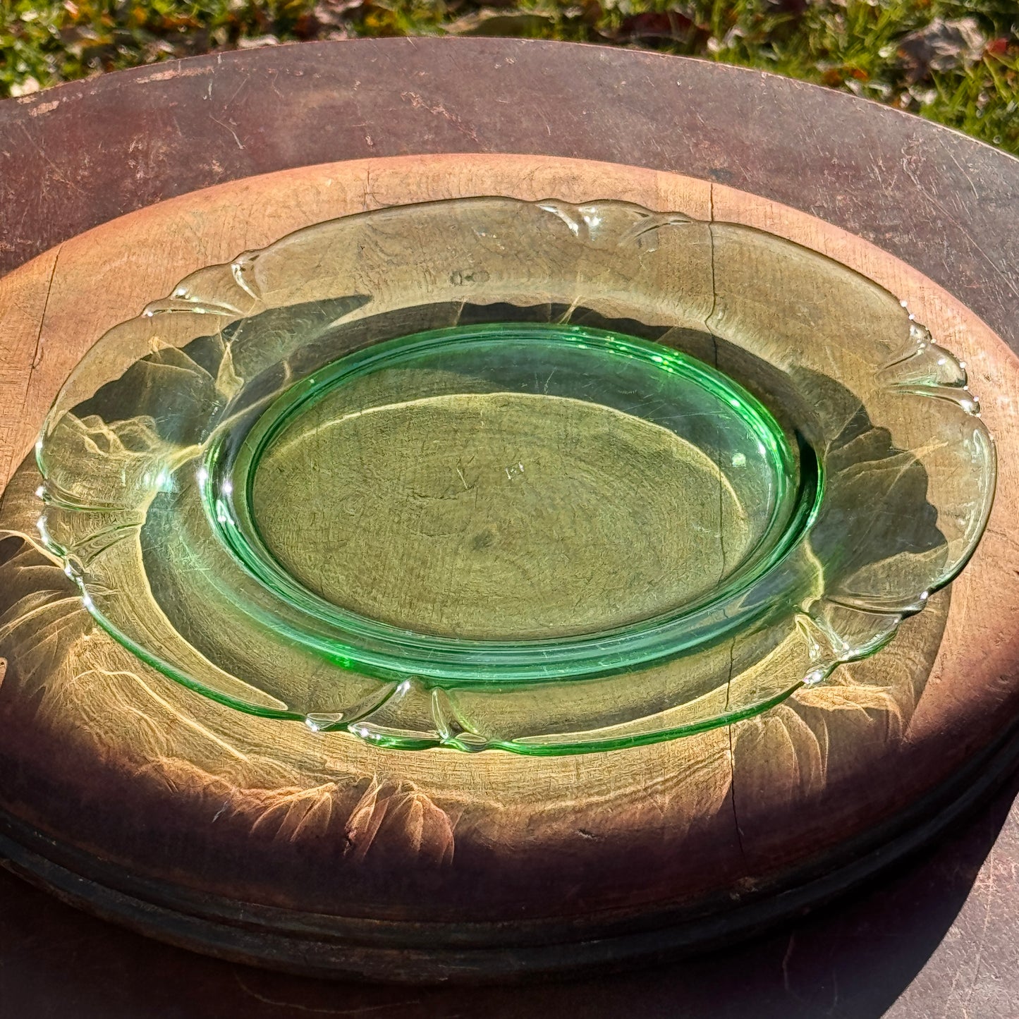 Vintage Heisey Green Uranium Glass Scalloped Edge Plate