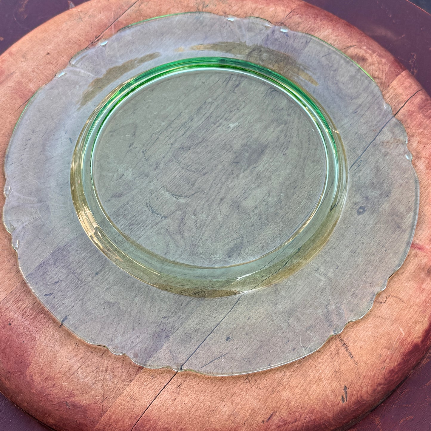 Vintage Heisey Green Uranium Glass Scalloped Edge Plate