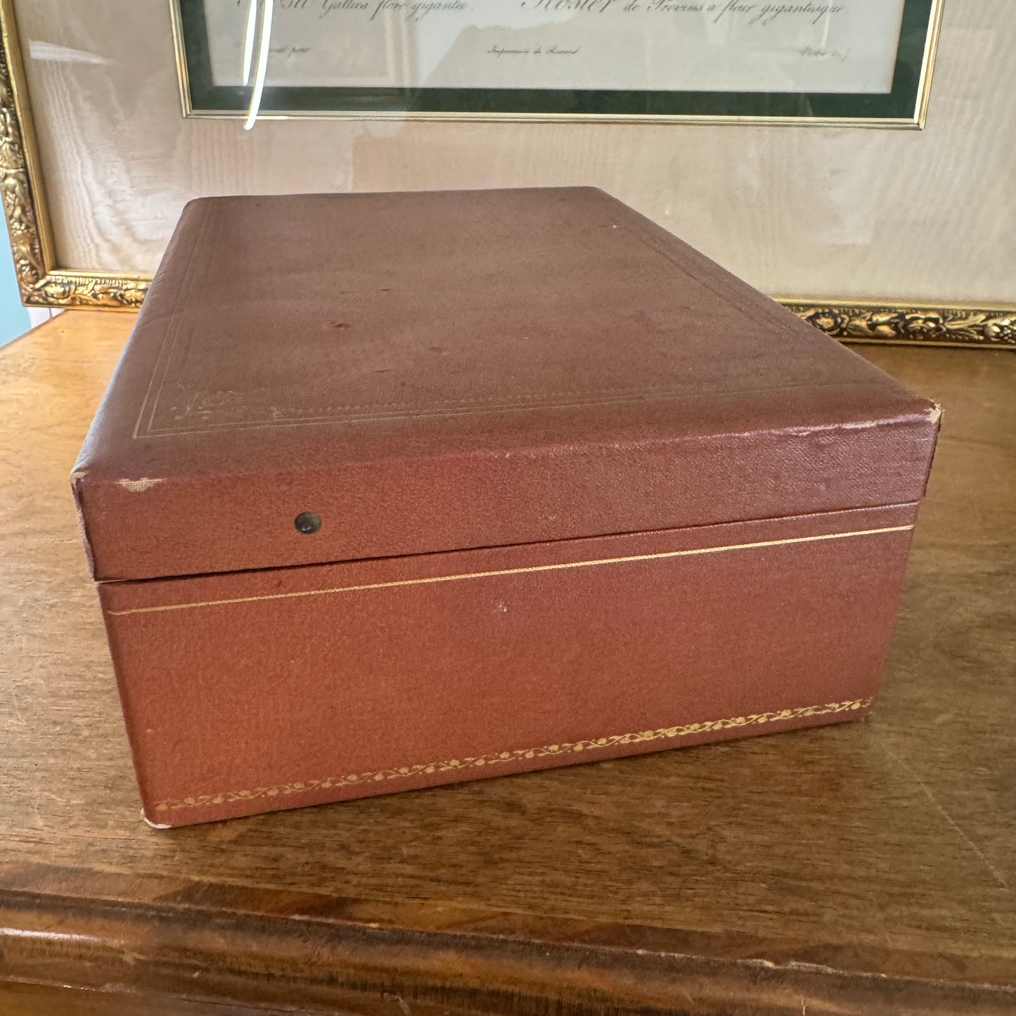 Vintage Mele Emerald Green Velvet Interior Jewelry Box