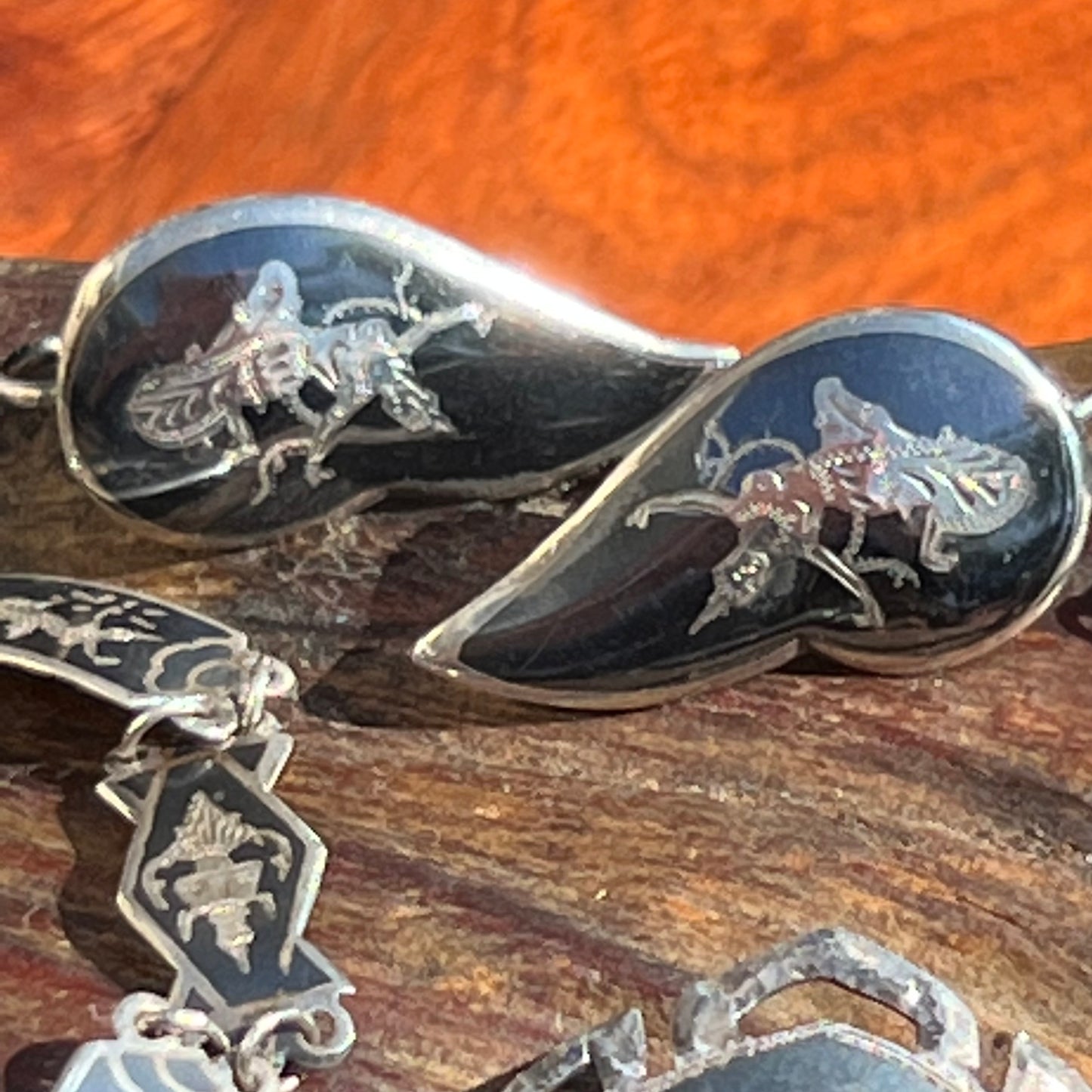 Vintage 6 Piece Siam Sterling Silver Nielloware Pins, Bracelets, & Earring Set