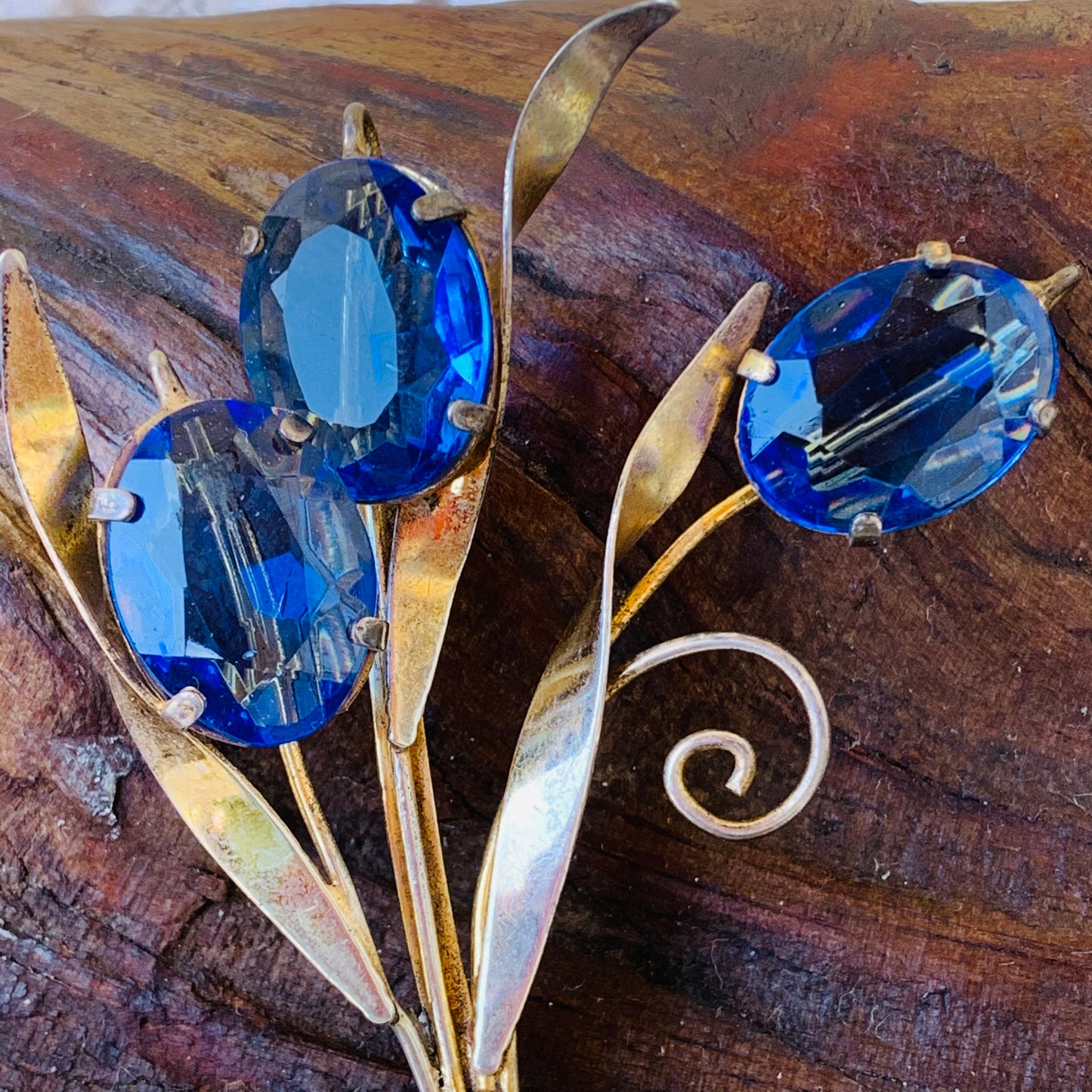 Vintage 1940's Stylized Blue Faceted Glass Floral Spray Pin