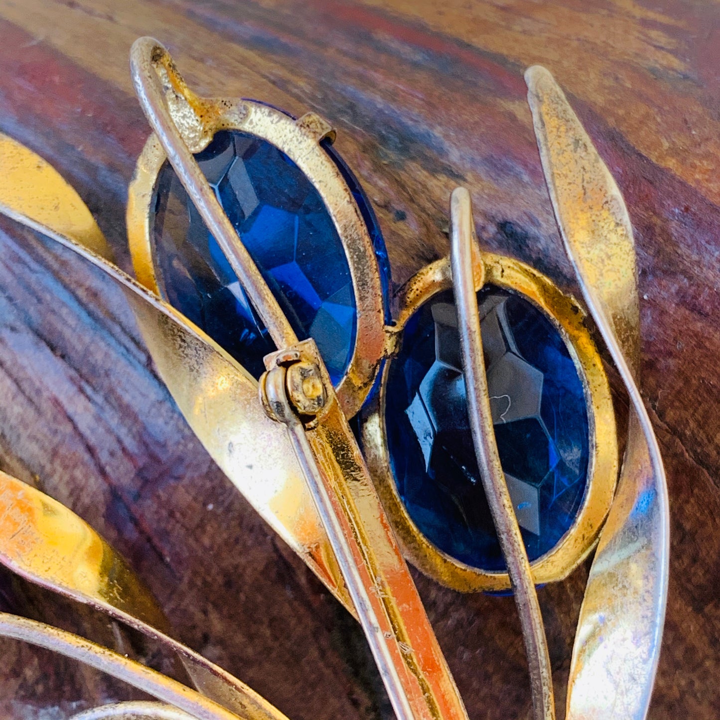 Vintage 1940's Stylized Blue Faceted Glass Floral Spray Pin