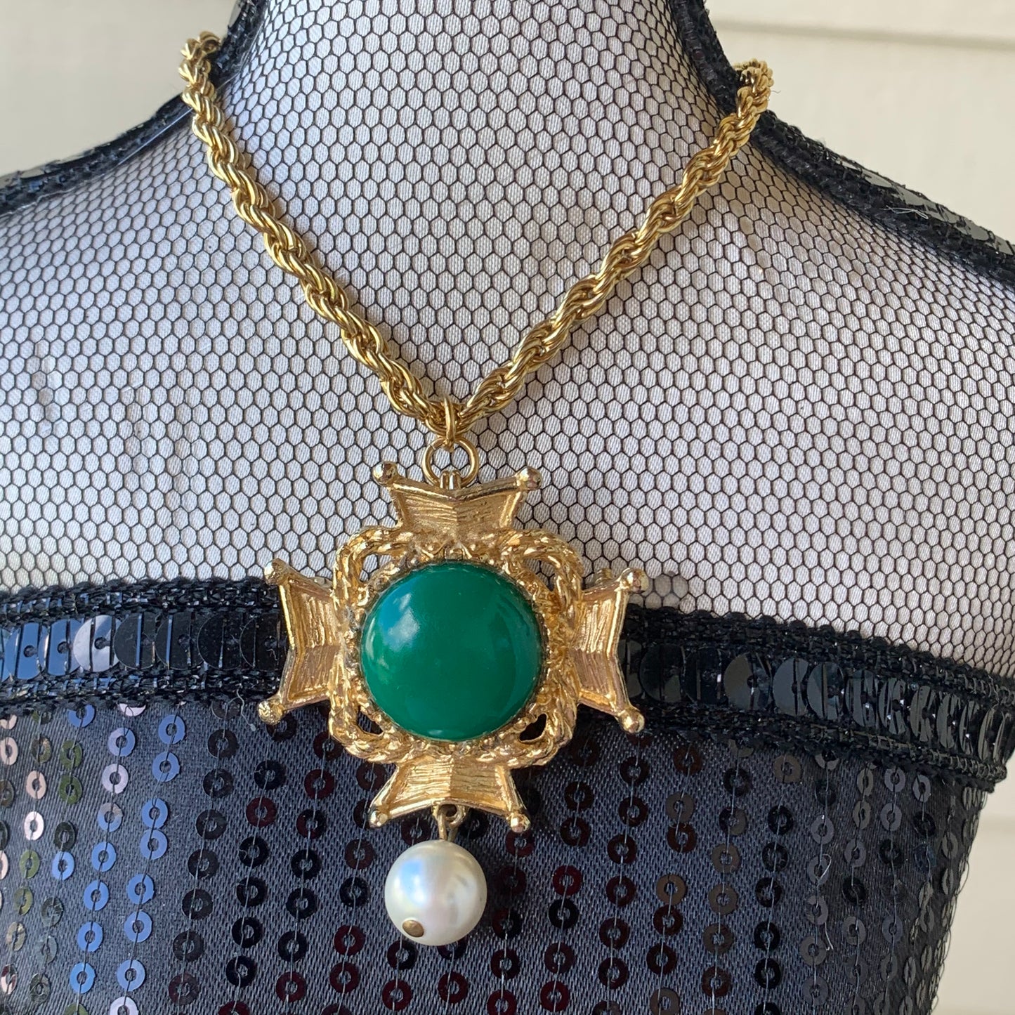 Vintage Green Glass Cabochon Maltese Cross Pendant Necklace