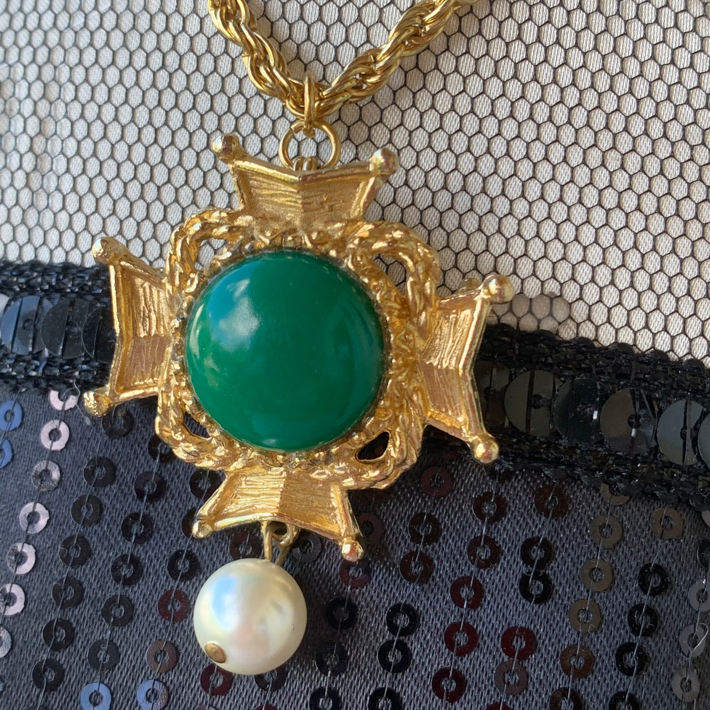Vintage Green Glass Cabochon Maltese Cross Pendant Necklace