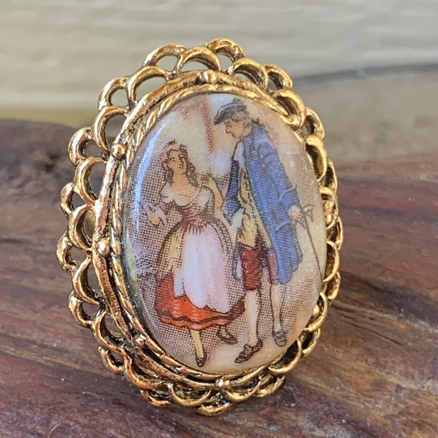 Vintage Colonial Romantic Couple Ring