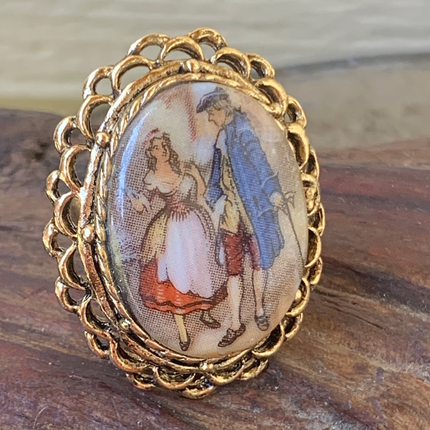Vintage Colonial Romantic Couple Ring