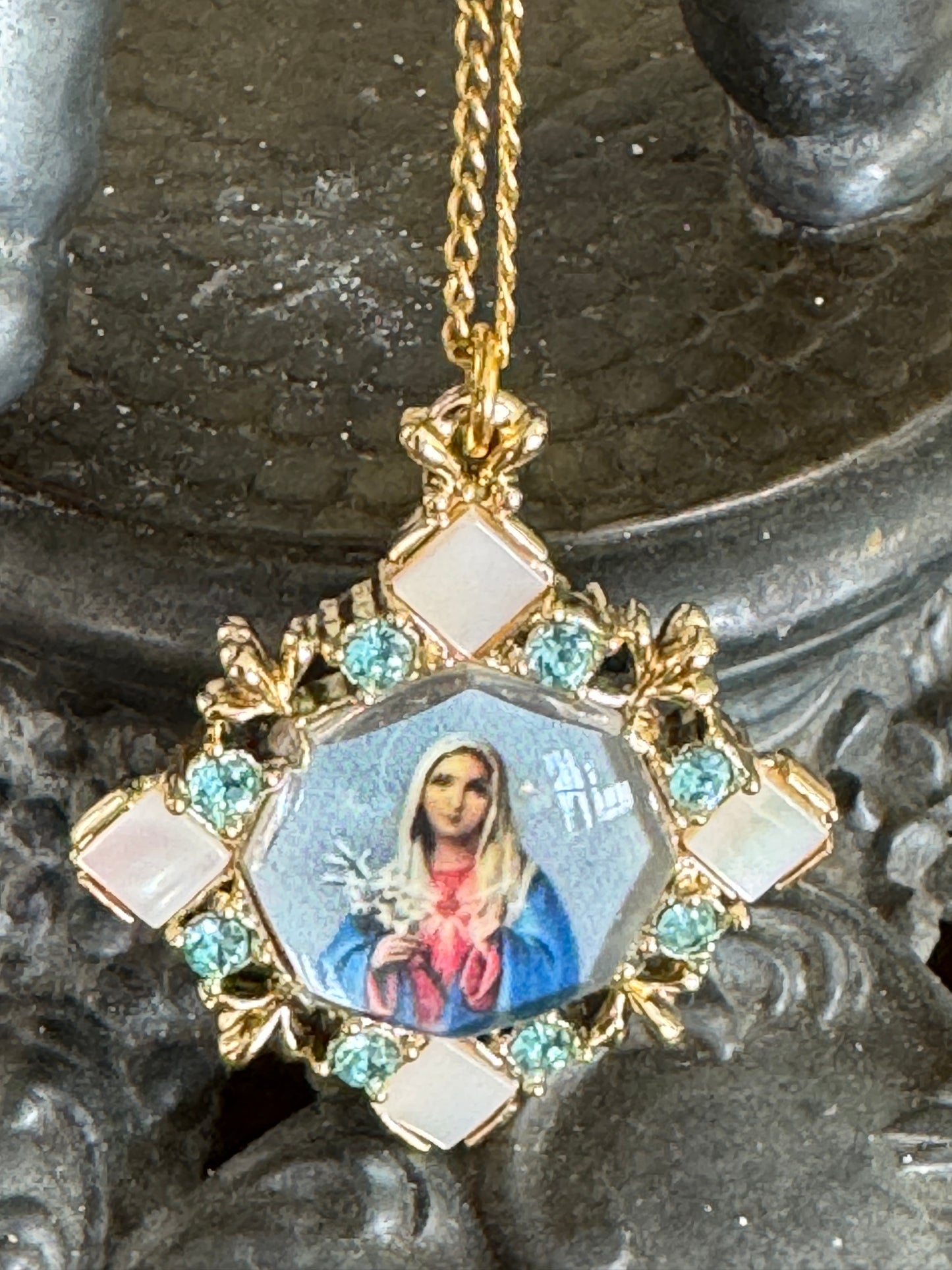 Vintage Sacred Heart of Mary & Jesus Glass Pendant Necklace