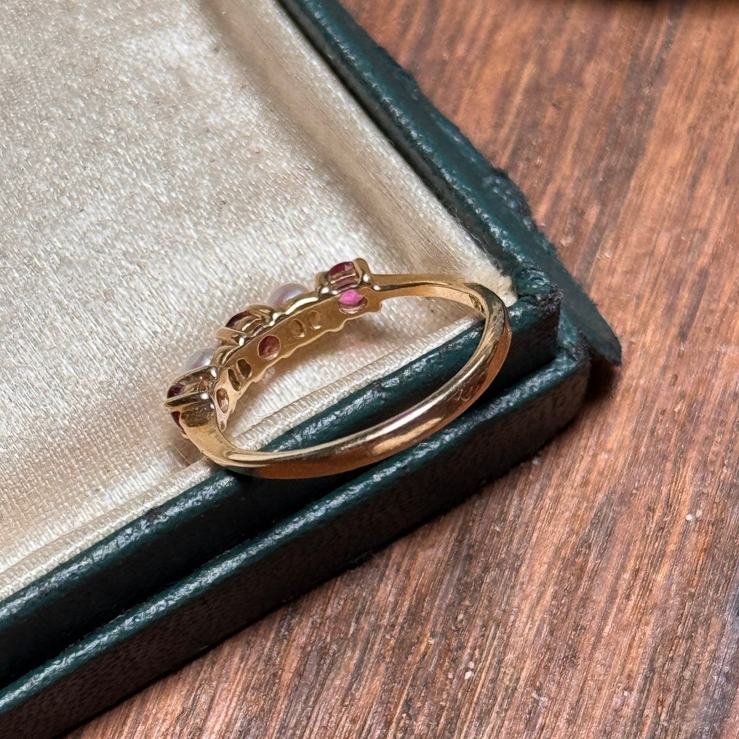 Tiffany & Co 14k Yellow Gold Ruby Akoya Pearl Ring Size 4-1/2