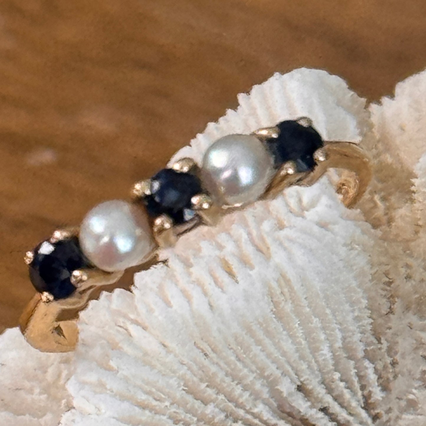 Tiffany & Co 14k Yellow Gold Sapphire Pearl Ring Size 5.5