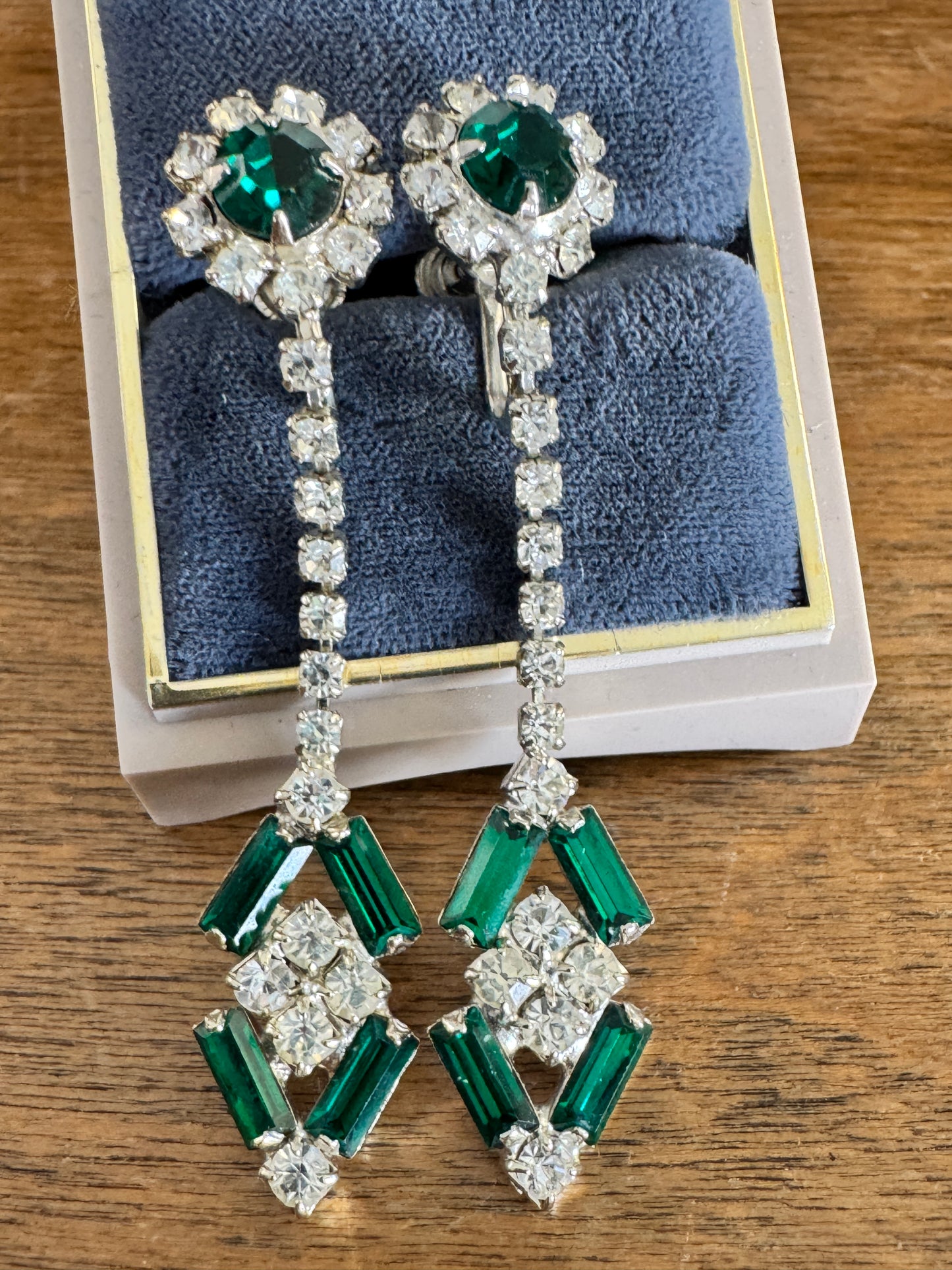 Vintage Dangling Emerald Green and Clear Rhinestone Earrings