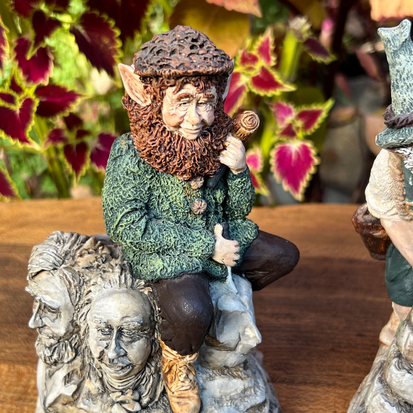 Two Smithshire Figurines Rushmore & Pyramid