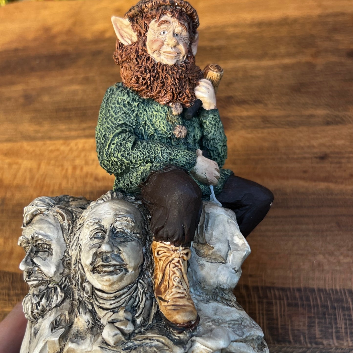 Two Smithshire Figurines Rushmore & Pyramid