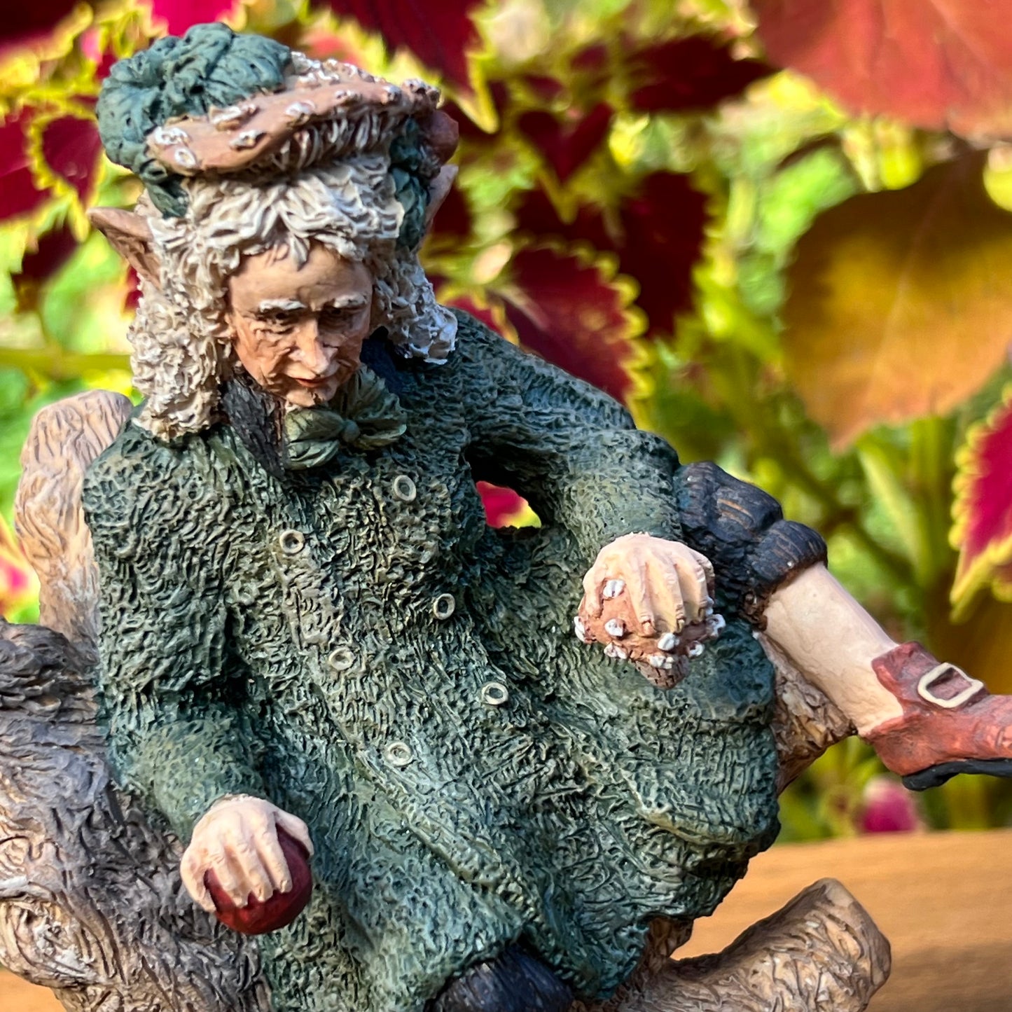 Two Smithshire Figurines Isaac & Merlin