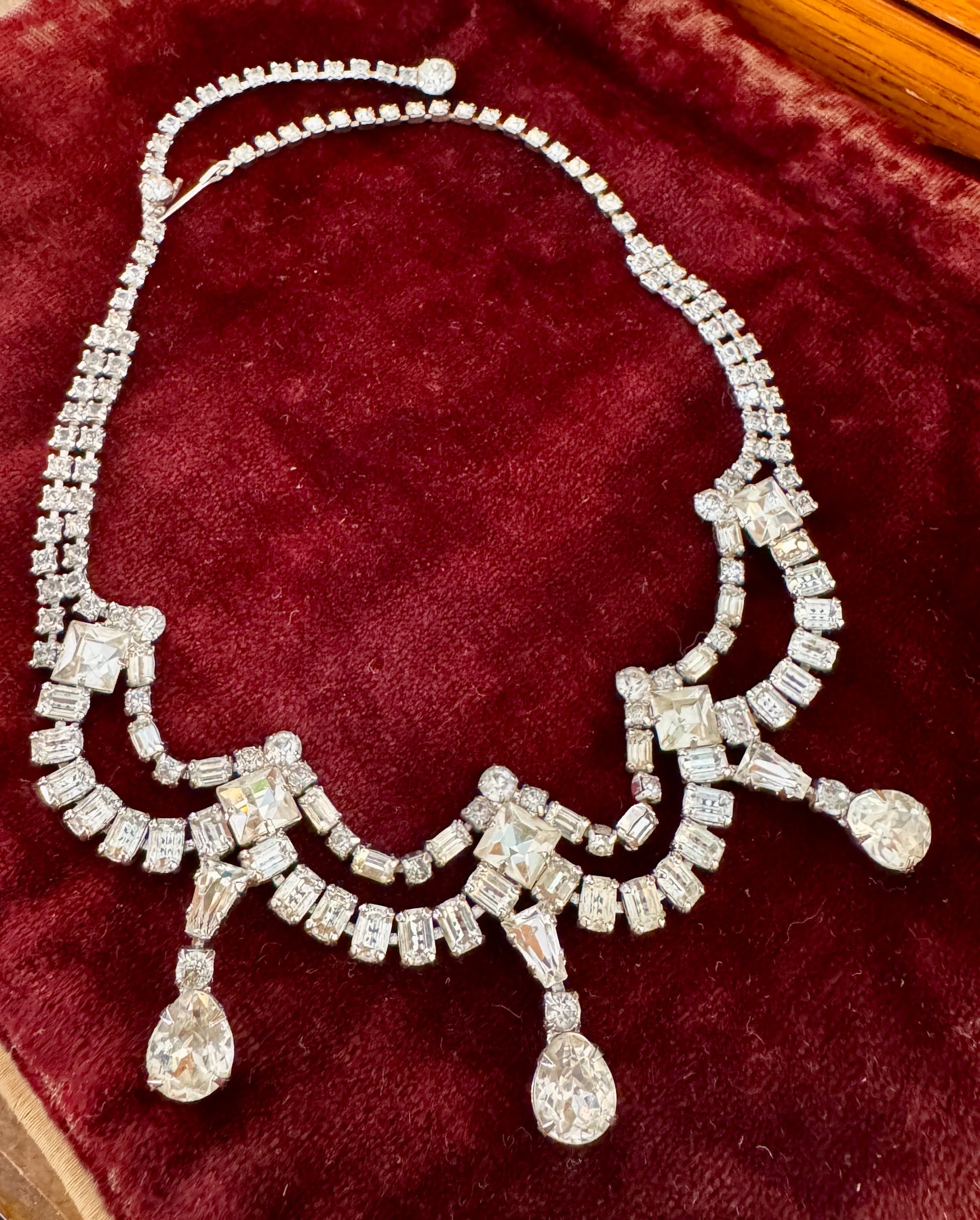 Vintage Weiss Clear Multi Faceted Rhinestone Festoon Necklace - Lady Slippers