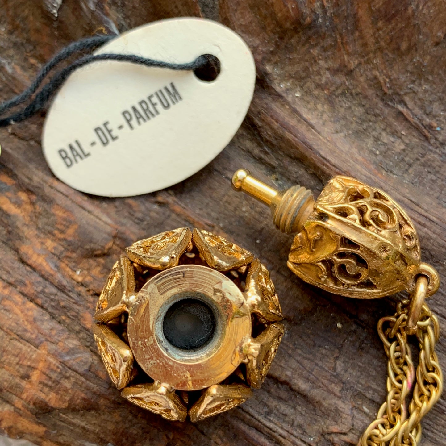 open dabber and container
