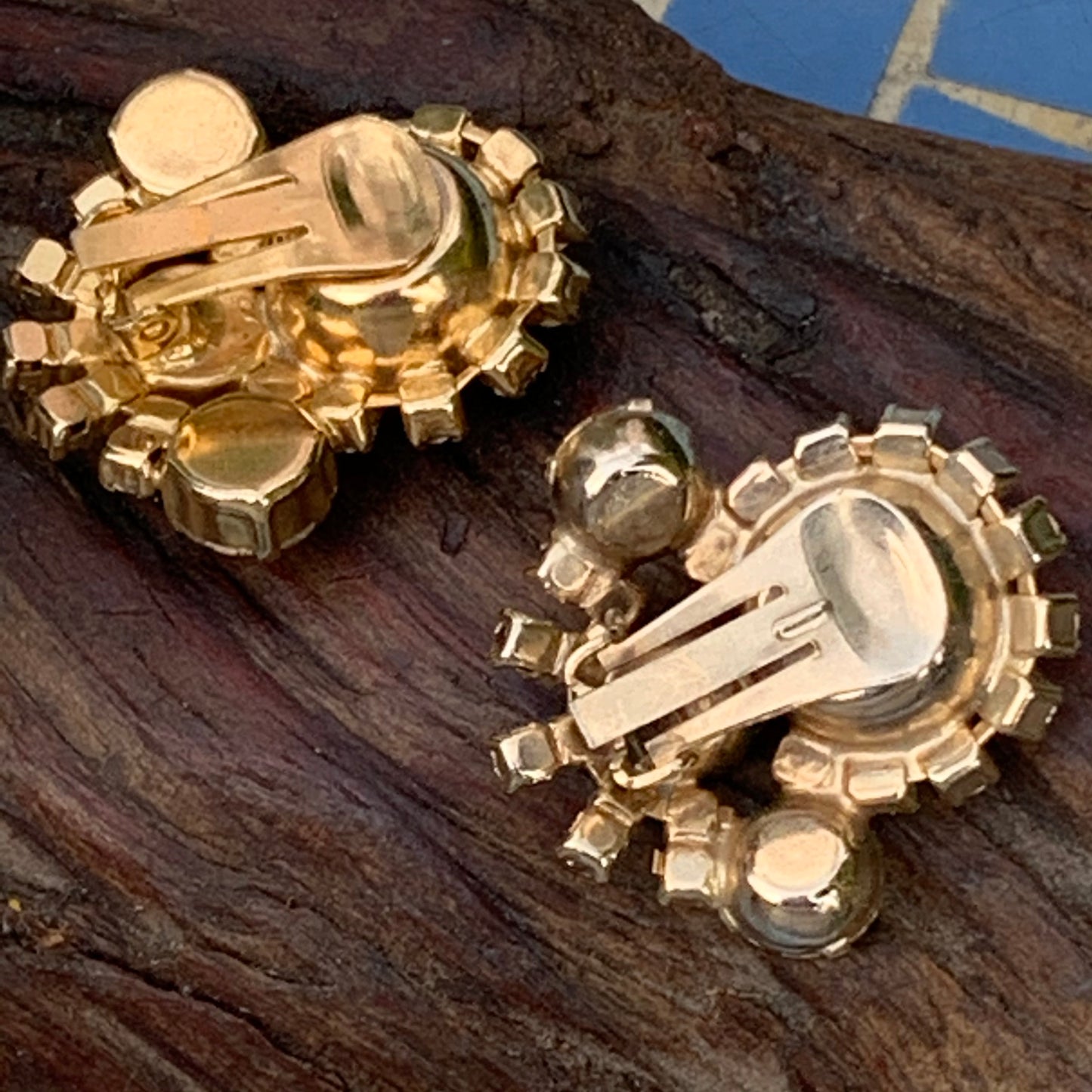 Sparkling Modern Looking Floral Rhinestone Earrings
