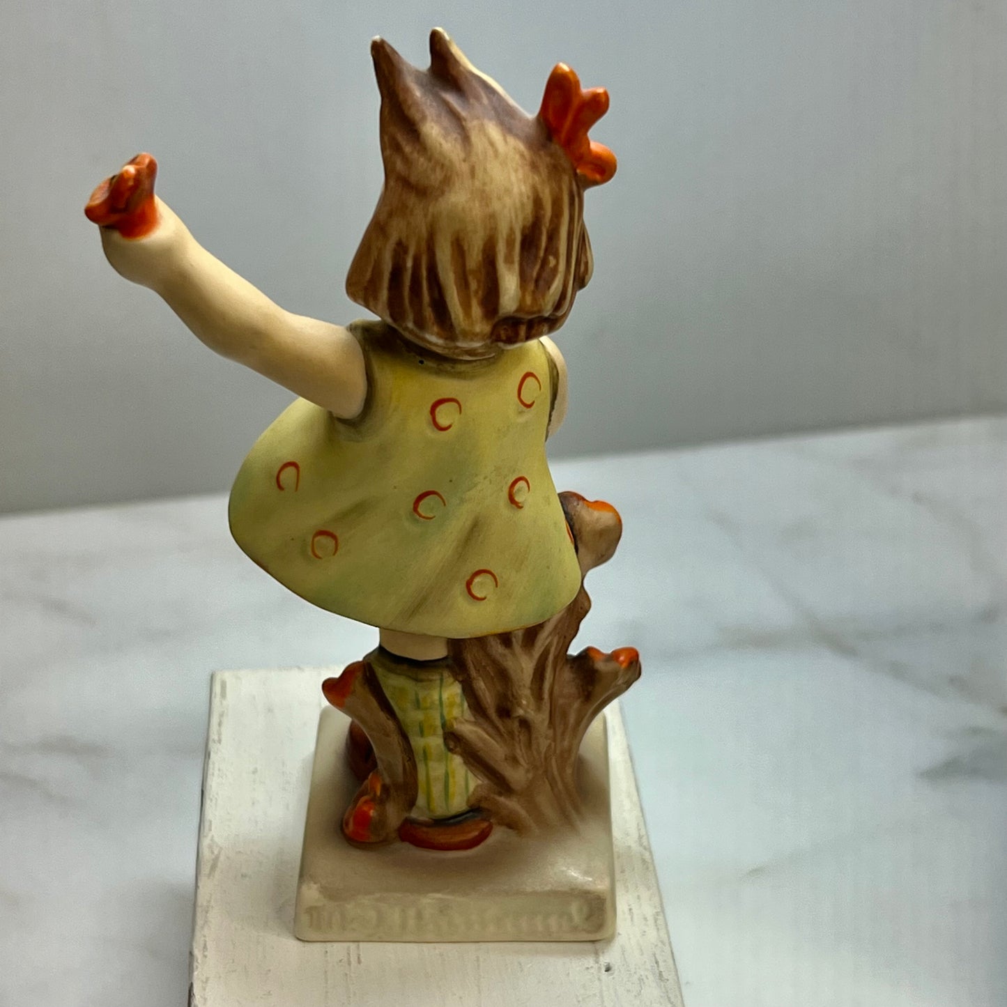 Vintage Hummel "Spring Cheer" Figurine HUM 72 TM 3