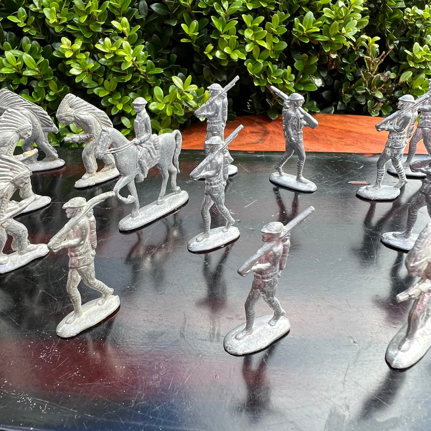 16 Vintage Lead Toys Soldiers & Native American Indians