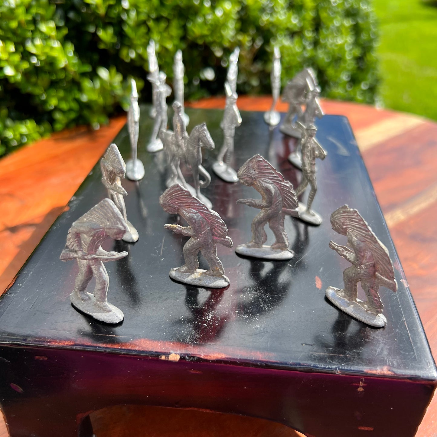 16 Vintage Lead Toys Soldiers & Native American Indians