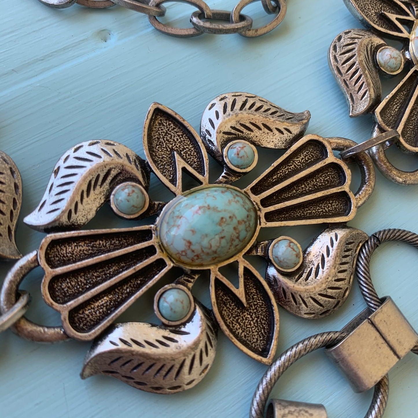 Vintage Southwestern Faux Turquoise Silver Tone Metal Belt