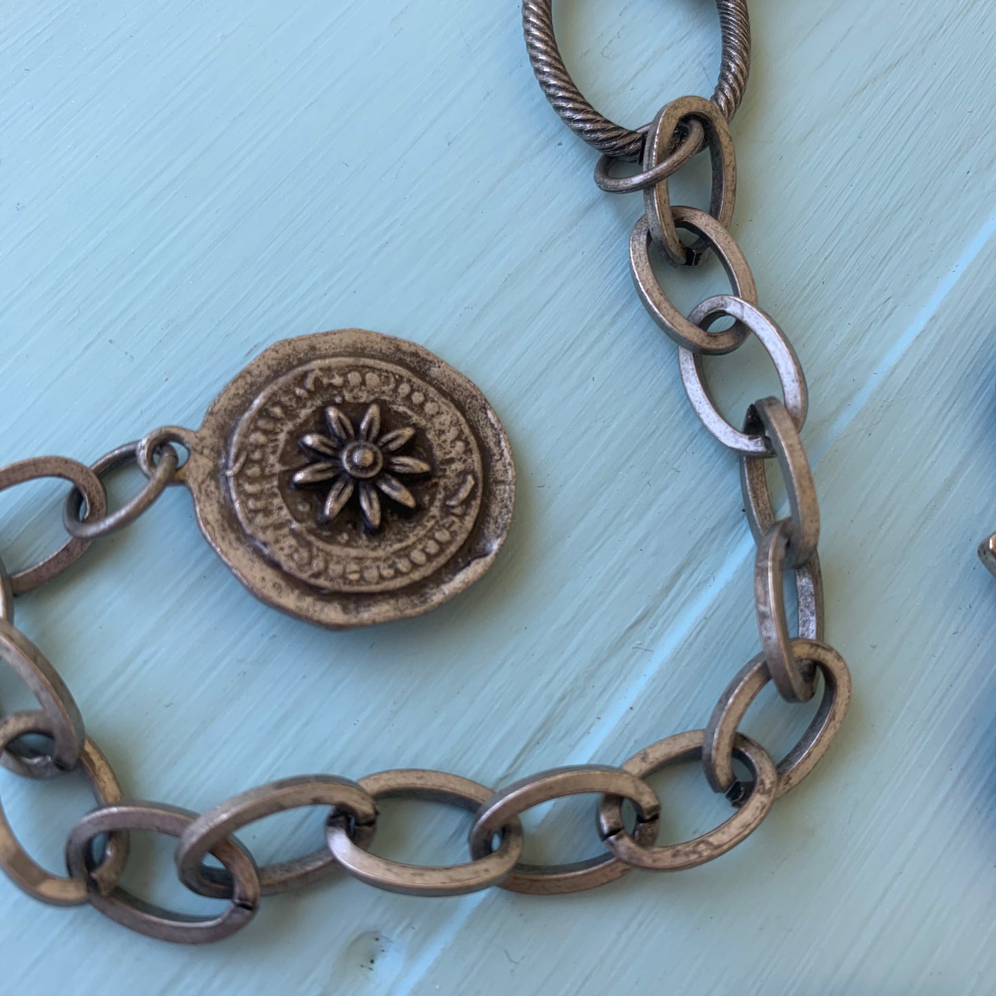 Vintage Southwestern Faux Turquoise Silver Tone Metal Belt