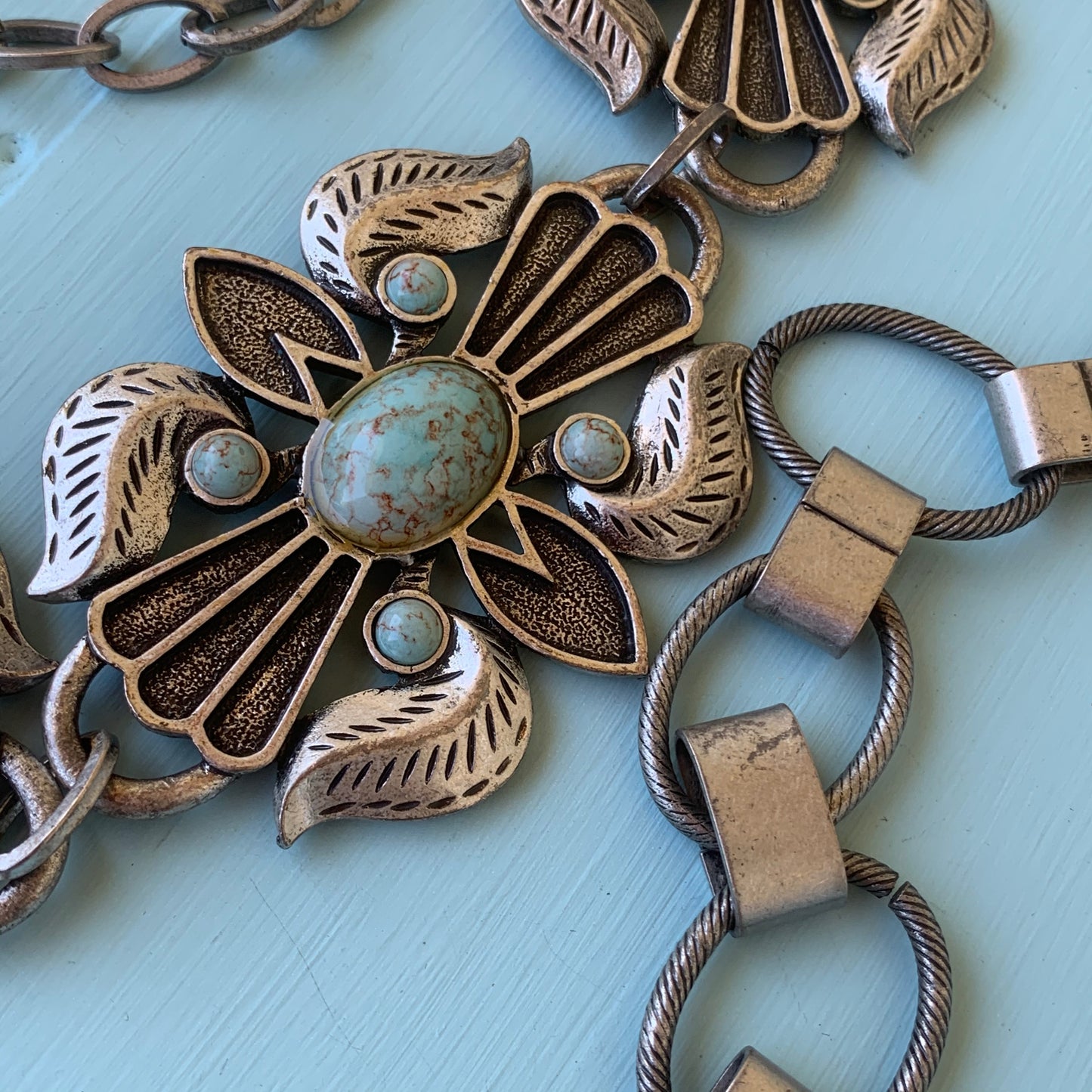 Vintage Southwestern Faux Turquoise Silver Tone Metal Belt